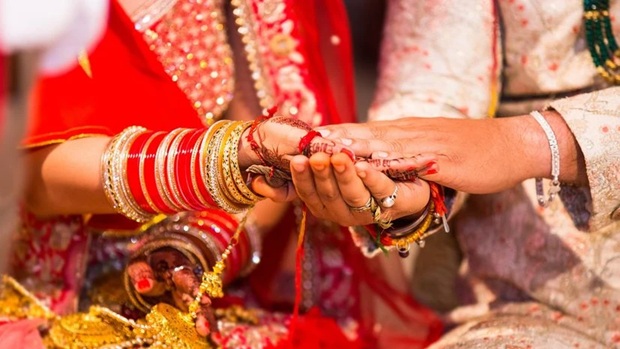 Indian Women Discuss Being Dependent On Their Husbands, Uncover Two Very Different Realities