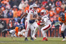 Drake Maye didn’t tell offensive line he was keeping ball on victory-clinching run