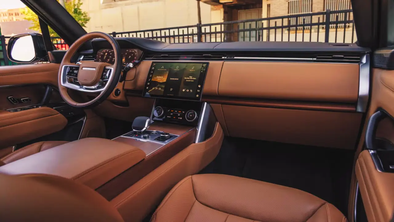 Range Rover Sedan 2026 Preview: Ultra-Luxury Design, Hybrid Power & ₹2.5+ Crore Price Segment